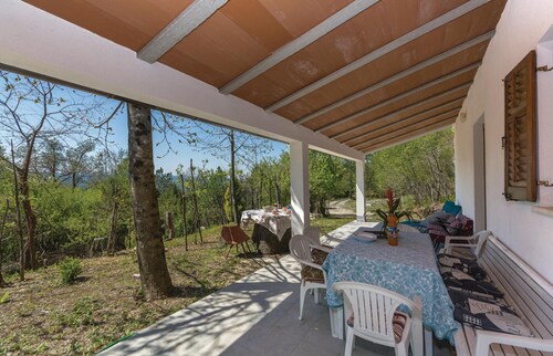 Amazing home in Dolenja Vas with WiFi