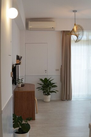 Doppia Superior, 1 letto queen, bagno in camera, vista città | Insonorizzazione, Wi-Fi gratuito, lenzuola