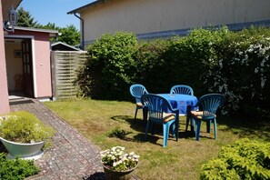 Outdoor dining - Vacation home 1 UKNR 45519 - House I, 45519 (Göhren)