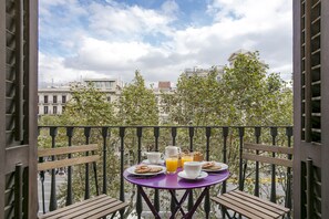 Exclusive Apartment, 2 Bedrooms, Balcony, City View (Passeig de Gracia, 51, 2-2A) | Balcony - BCN Paseo de Gracia Rocamora Apartments (Barcelona)