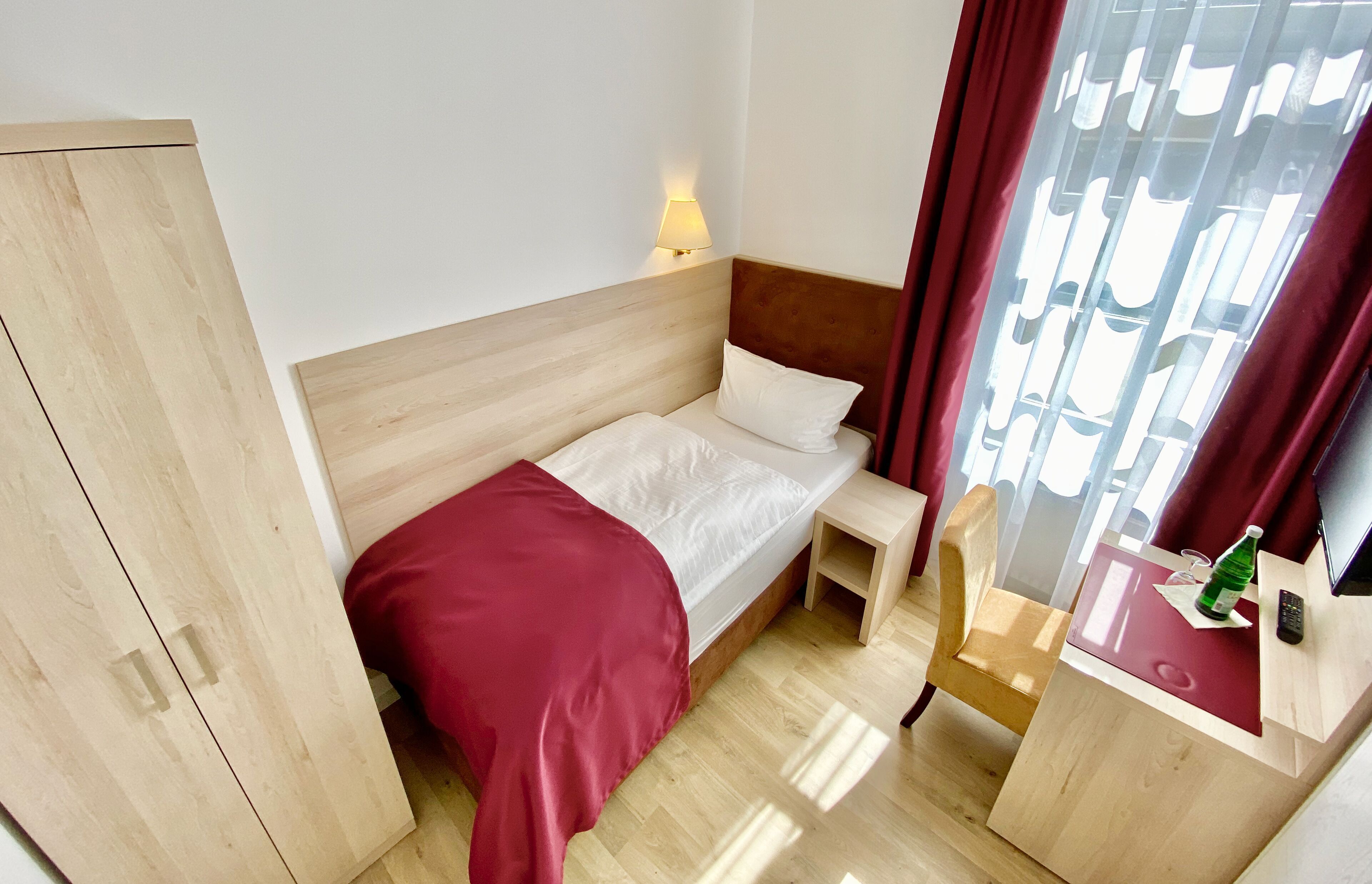 Desk, soundproofing, iron/ironing board, free WiFi