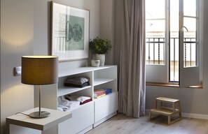 Loftsrom, balkong | Utsikt fra rommet