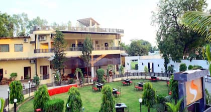Hotel Saroj Sagar - Sagar
