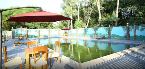 Hotel Saroj Sagar - Sagar