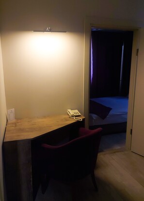 Quarto júnior | Área de estar | TV LCD