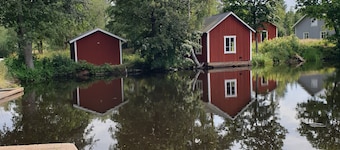 Cozy vacation home in a very quiet location on the edge of the forest (Glasreich)