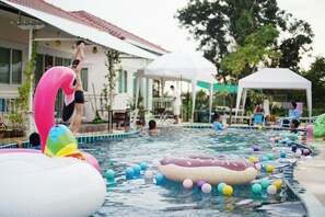 Udendørs pool