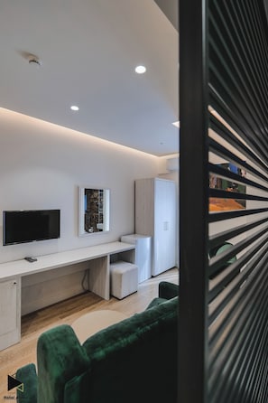 Deluxe Quadruple Room | 1 bedroom, hypo-allergenic bedding, individually decorated