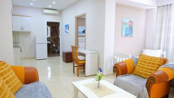 Deluxe Apartment | Living area