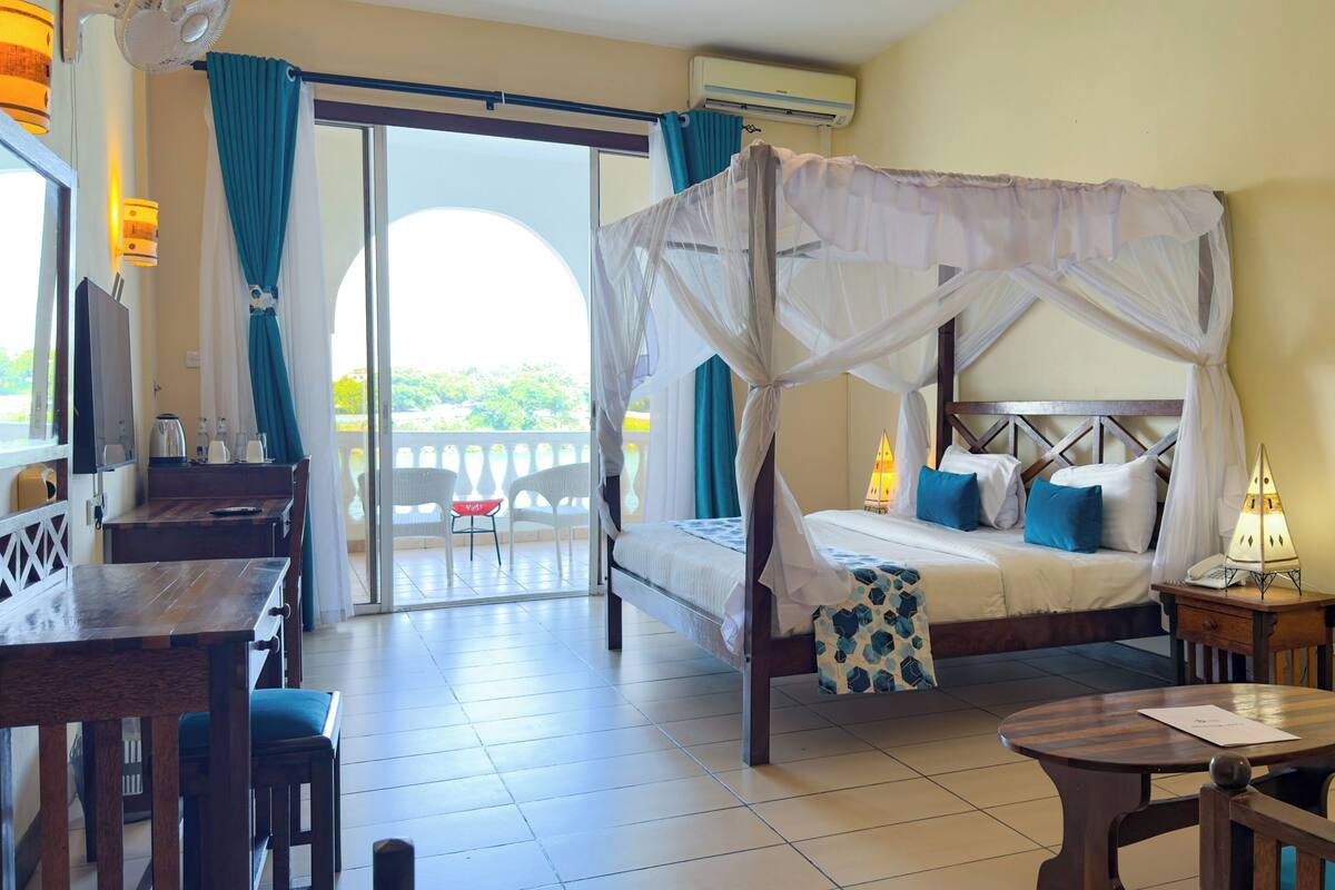 Deluxe Room, Creek View  | Minibar, coffre-fort, bureau, système d’insonorisation