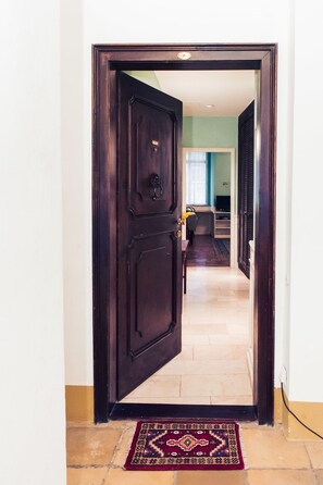 Entrada al alojamiento