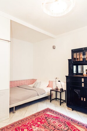 Apartamento | Caja fuerte, decoración individual, mobiliario individual y escritorio