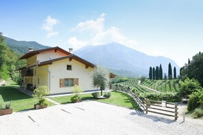 Front of property - Agritur Casteller (Trento)