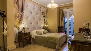 Departamento, 2 habitaciones, Terraza | Ropa de cama de alta calidad, escritorio y cortinas blackout