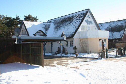 On the beach - ID 51303 - On the beach