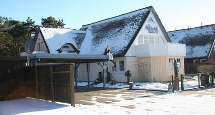 On the beach - ID 51303 - On the beach