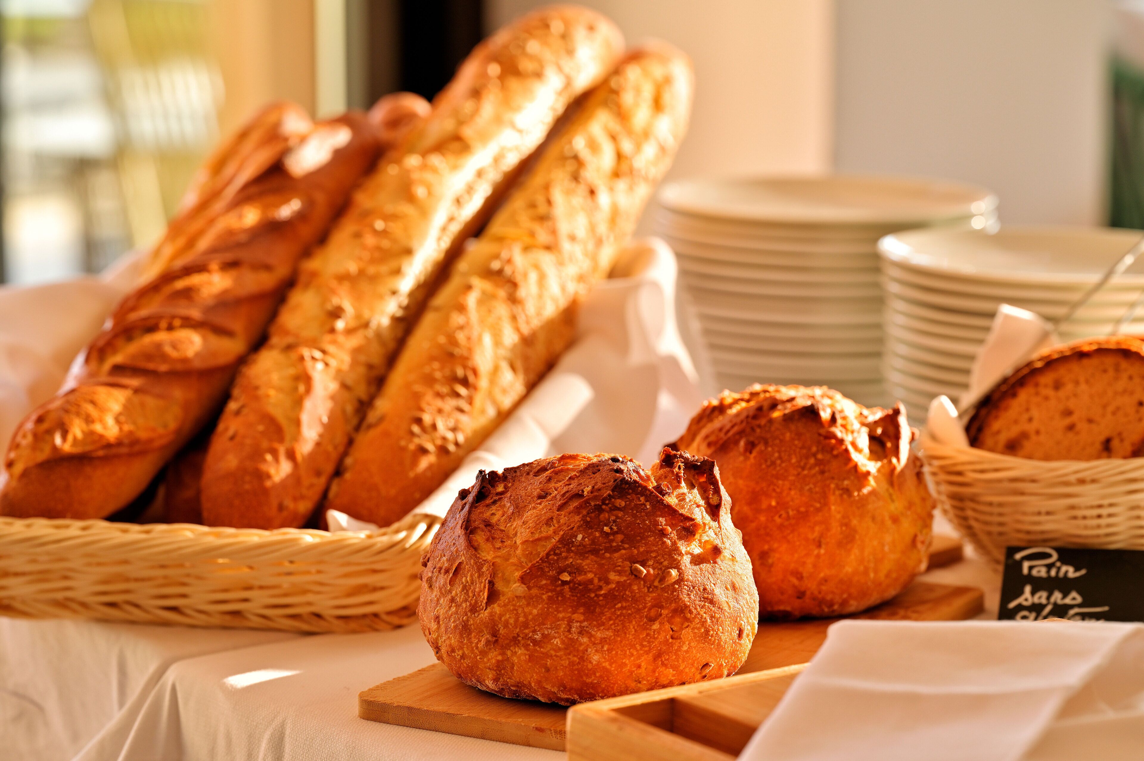 daily buffet breakfast (eur 32 per person)