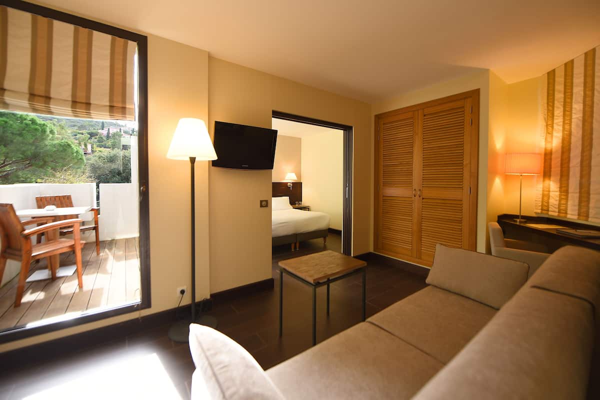 Suite Classique, vue montagne, cÎté cour intérieure