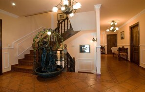 Interior entrance - Hotel el Pescador (Cudillero)