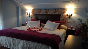 Desk, blackout drapes, cribs/infant beds, rollaway beds - Hotel el Pescador (Cudillero)