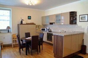 Frigorifero, microonde, forno, lavastoviglie