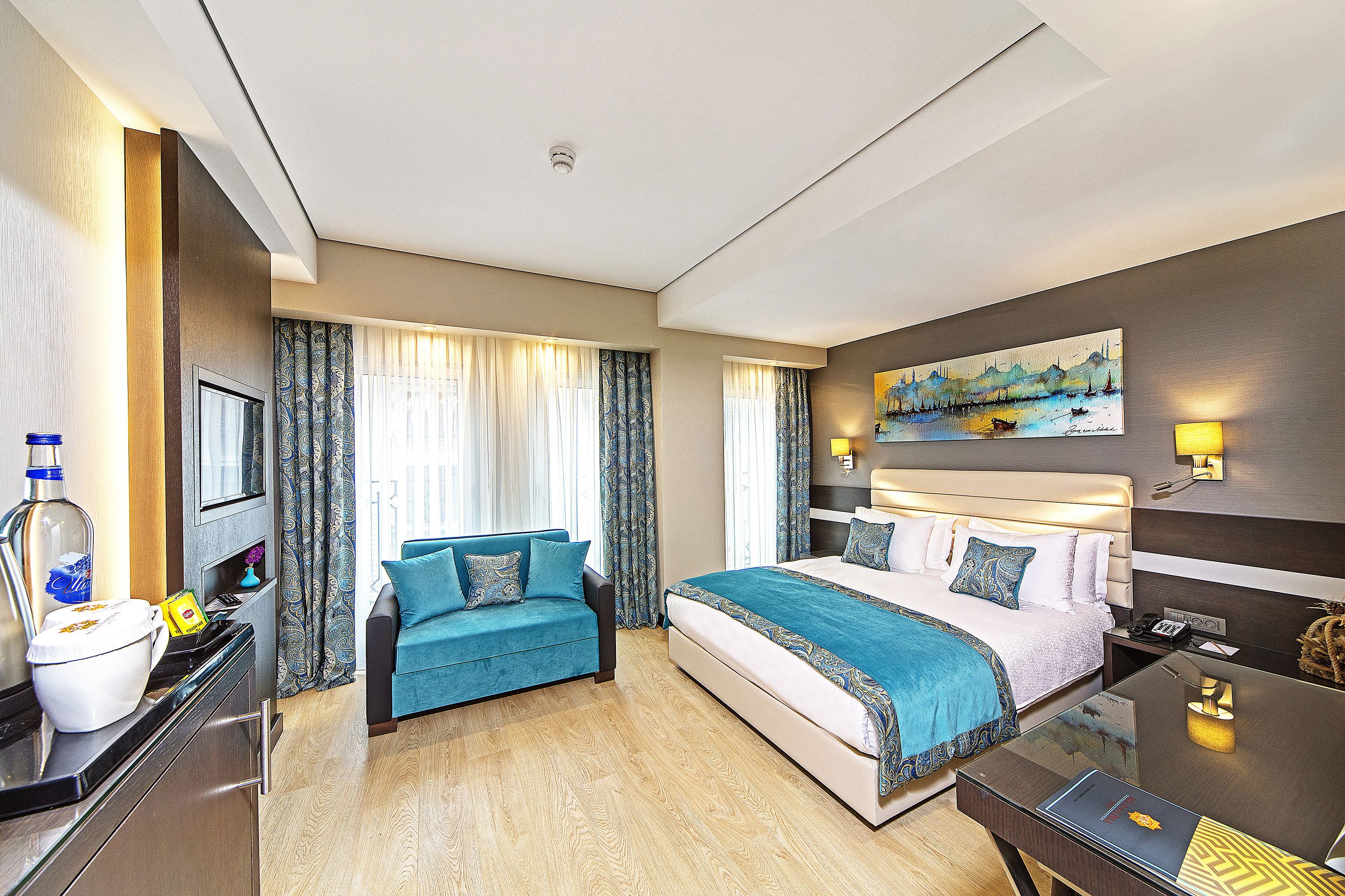 deluxe double room, 1 bedroom | 1 bedroom, premium bedding, free minibar items, in-room safe