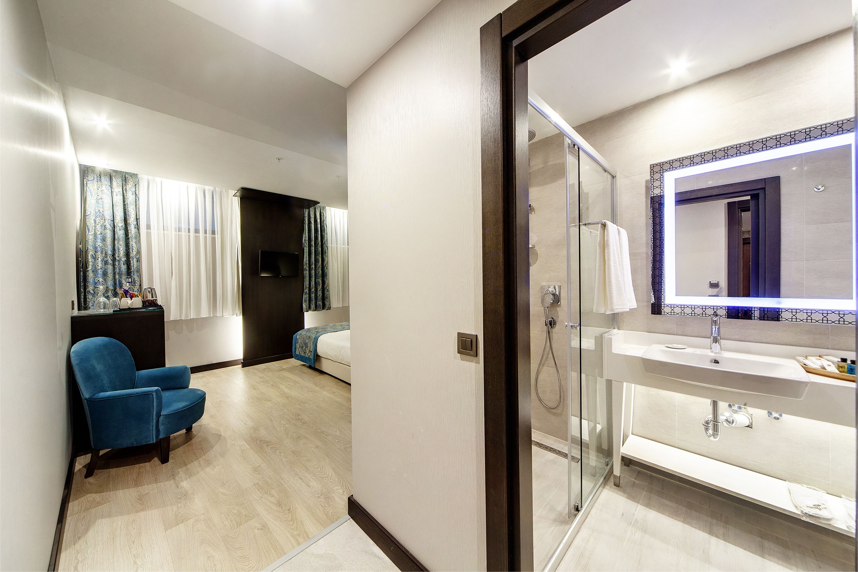 basement triple room | living area | lcd tv