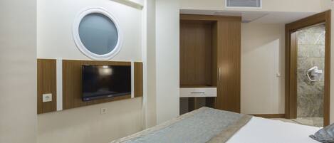 Mountain View Room | 2 chambres, minibar, coffres-forts dans les chambres, bureau