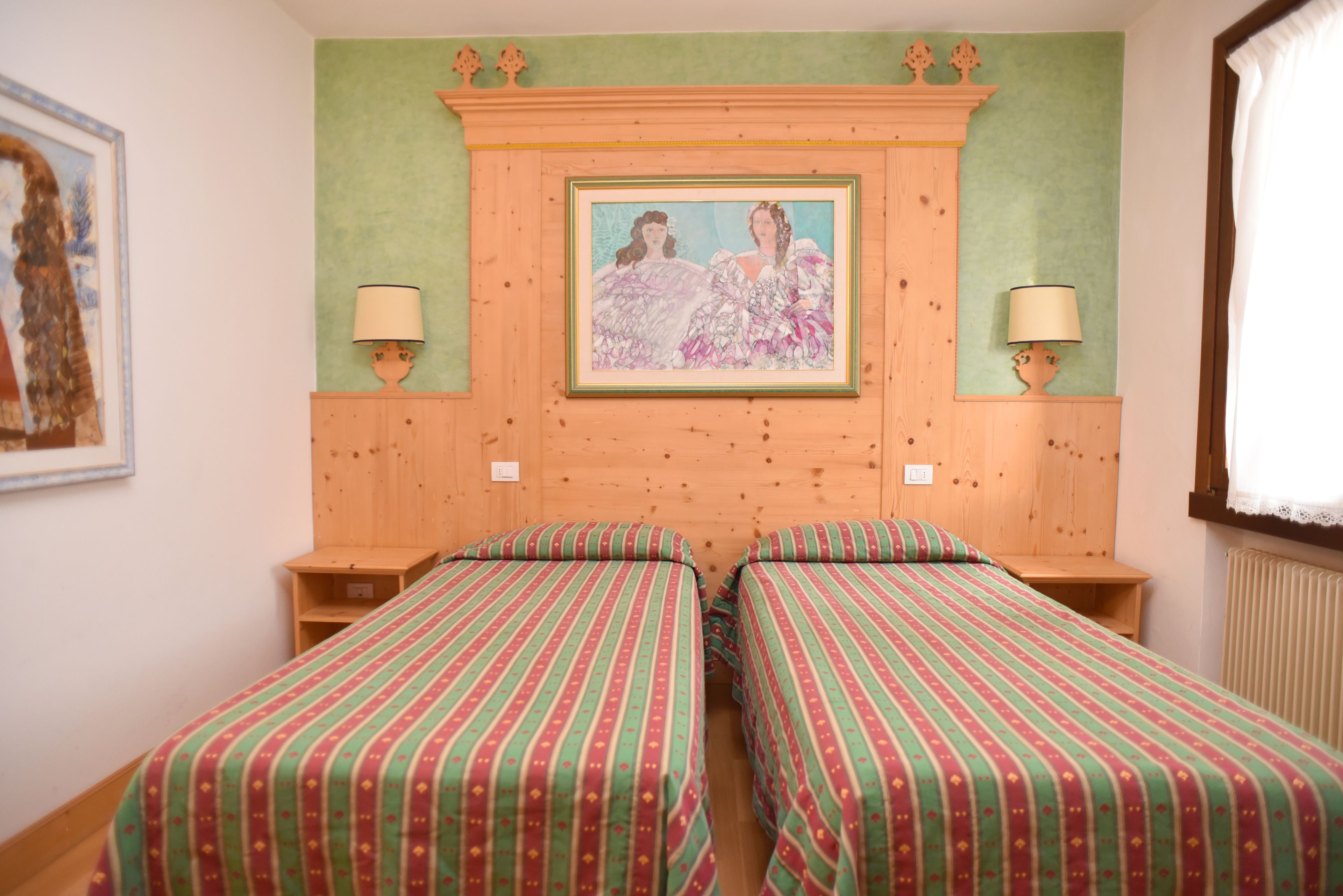classic double or twin room | desk, soundproofing, iron/ironing board, free cots/infant beds
