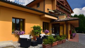 مدخل المنشأة