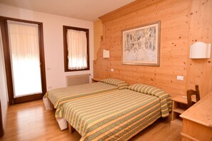 Classic Double or Twin Room | Desk, soundproofing, iron/ironing board, free cribs/infant beds - Albergo Da Gildo (Follina)