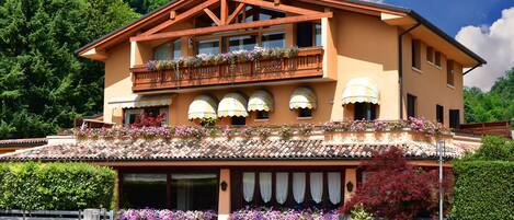 EntrĂ©e de lâhĂ©bergement