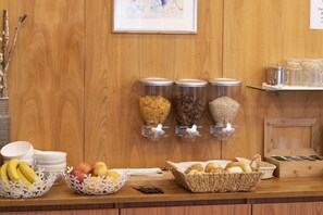Free daily buffet breakfast - Hotel Rotes Kreuz (Arbon)