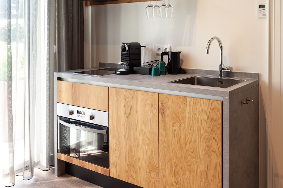 suite, 1 queen bed | private kitchen | fridge, microwave, coffee/tea maker