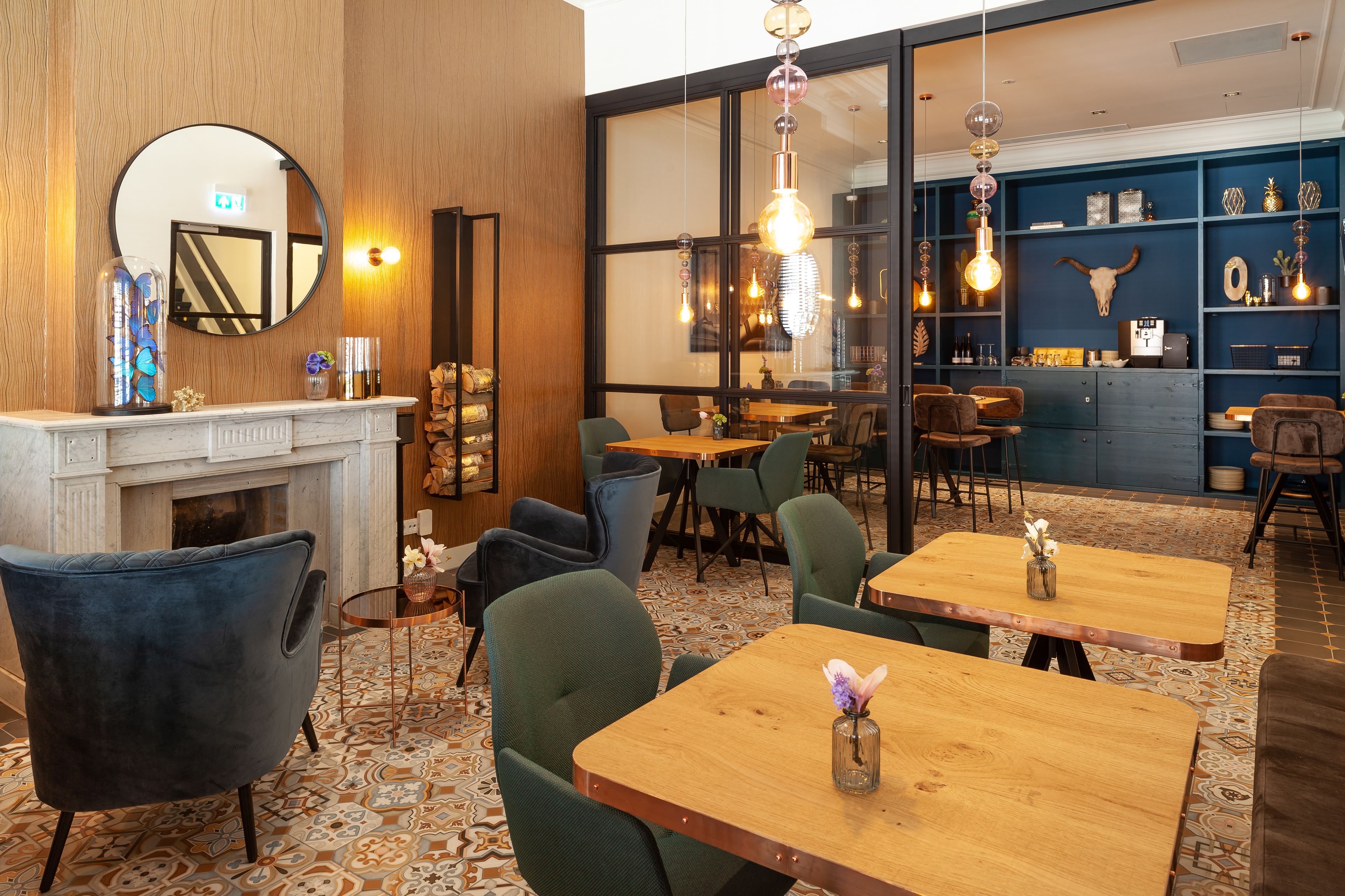 daily continental breakfast (eur 20.50 per person)