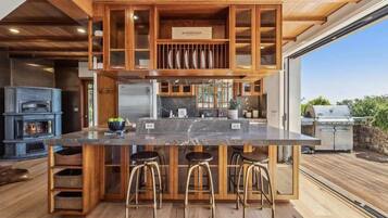 高腳椅、廚房用具/餐具/器皿