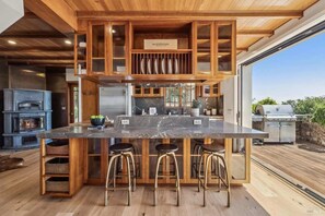 High chair, cookware/dishes/utensils - "R" House Beach Villa (Stinson Beach)