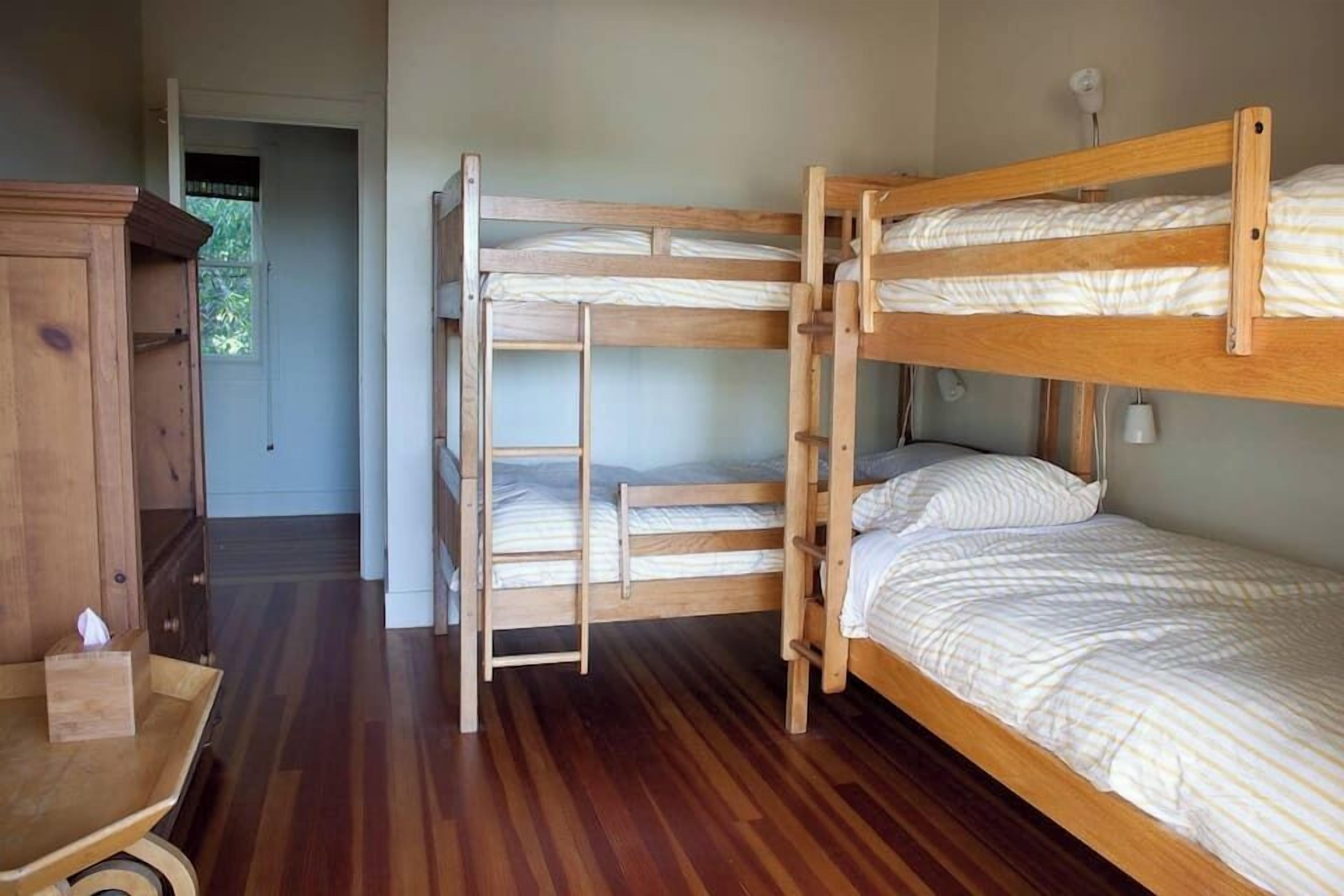 5 bedrooms, iron/ironing board, travel crib, WiFi
