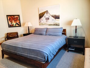 4 bedrooms, iron/ironing board, free WiFi, bed sheets