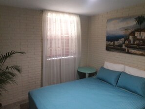 2 Schlafzimmer, Schreibtisch, Bügeleisen/Bügelbrett, kostenloses WLAN