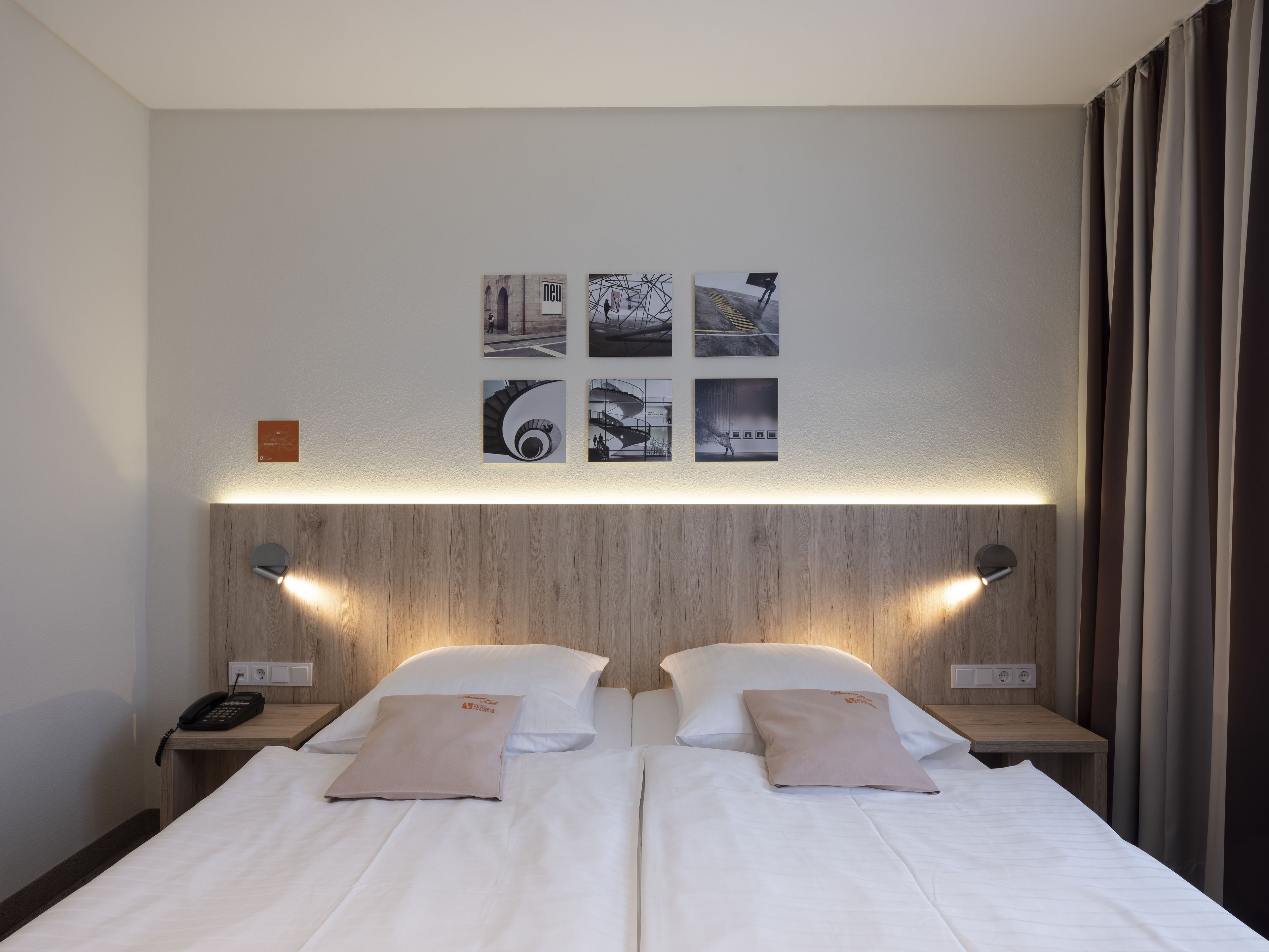 business double room | hypo-allergenic bedding, minibar, in-room safe, desk