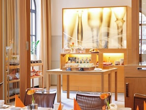 Free daily local cuisine breakfast