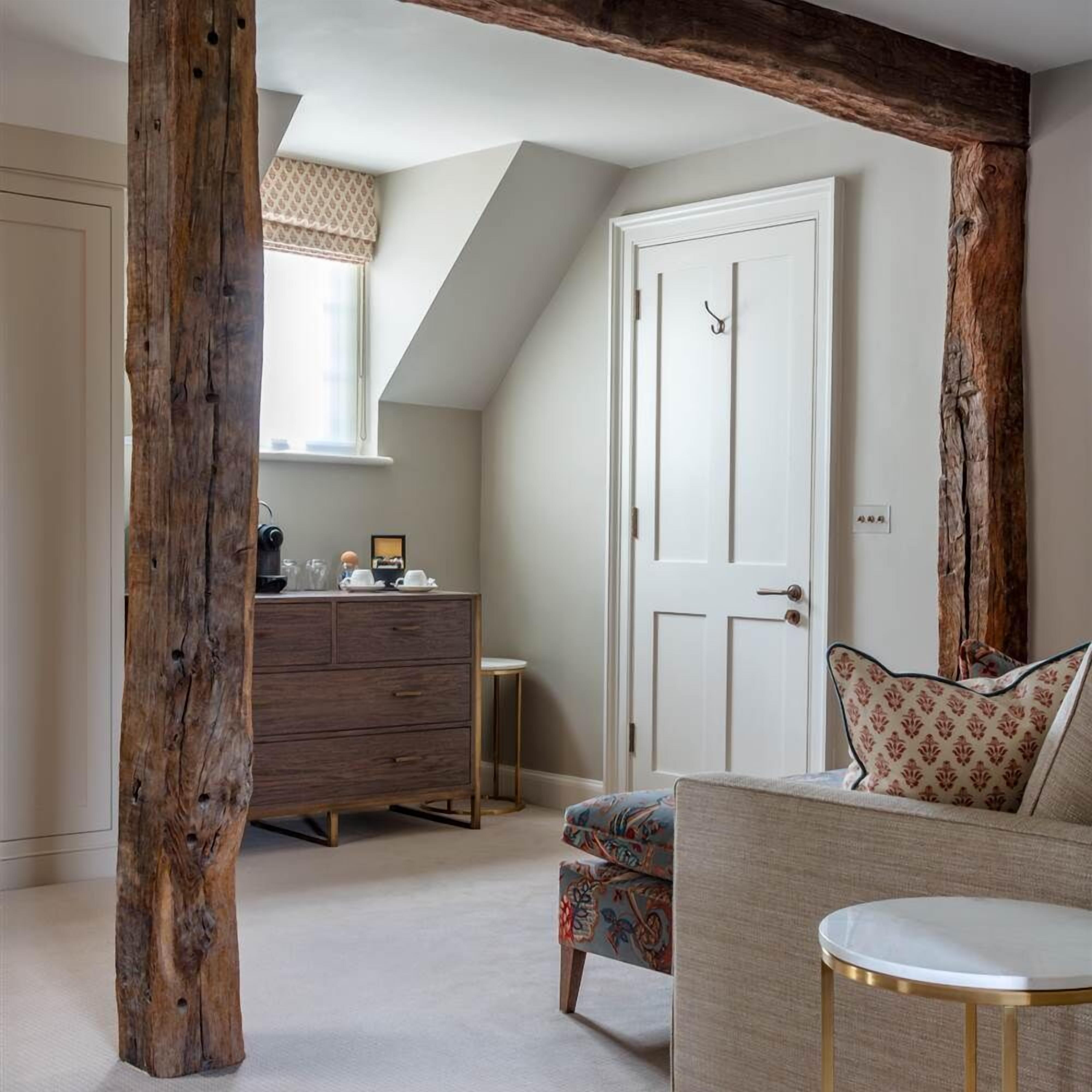 Suite | In-room safe, desk, iron/ironing board, free WiFi