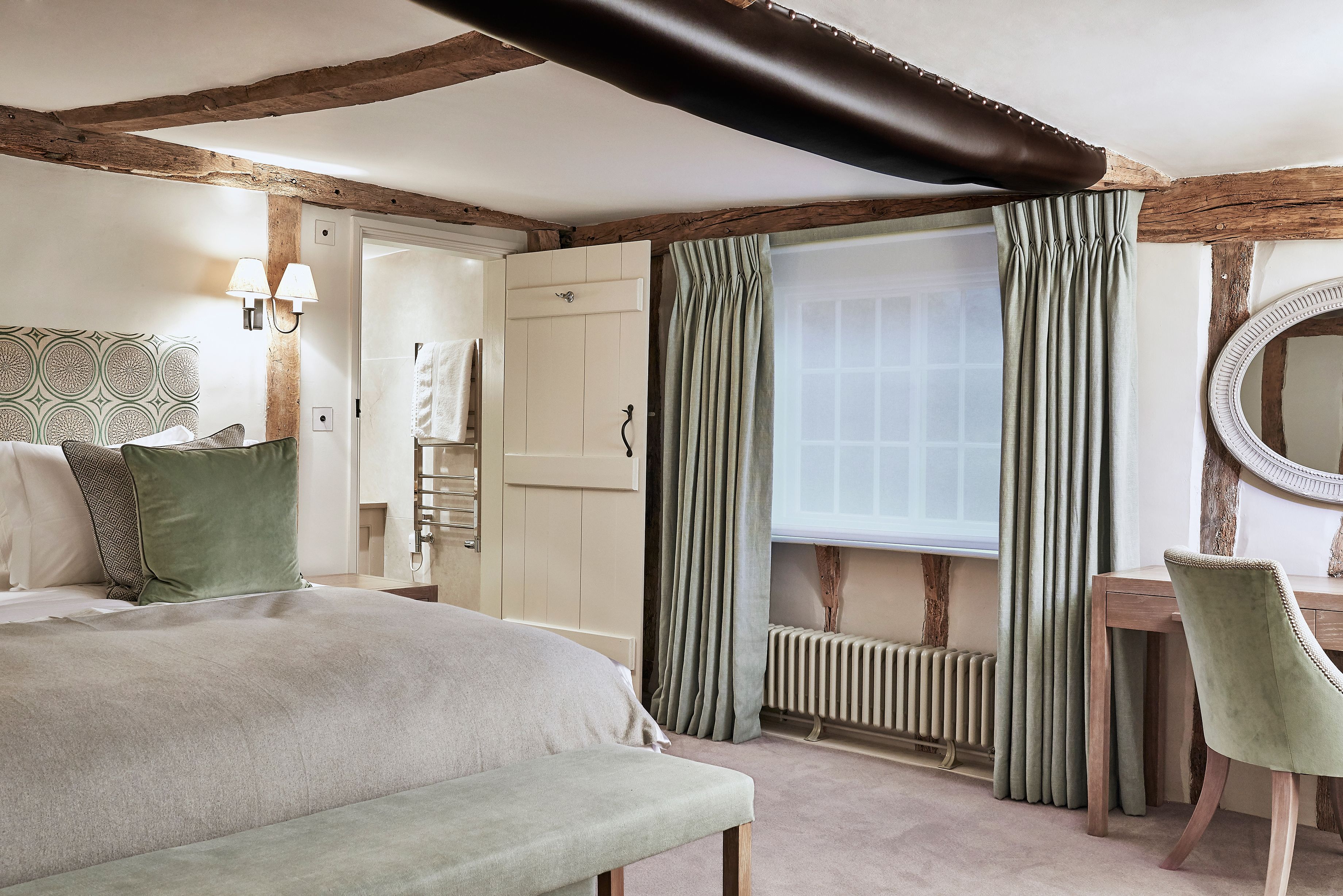 deluxe room | in-room safe, desk, iron/ironing board, cots/infant beds