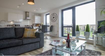 Tailored Stays - De Havilland House