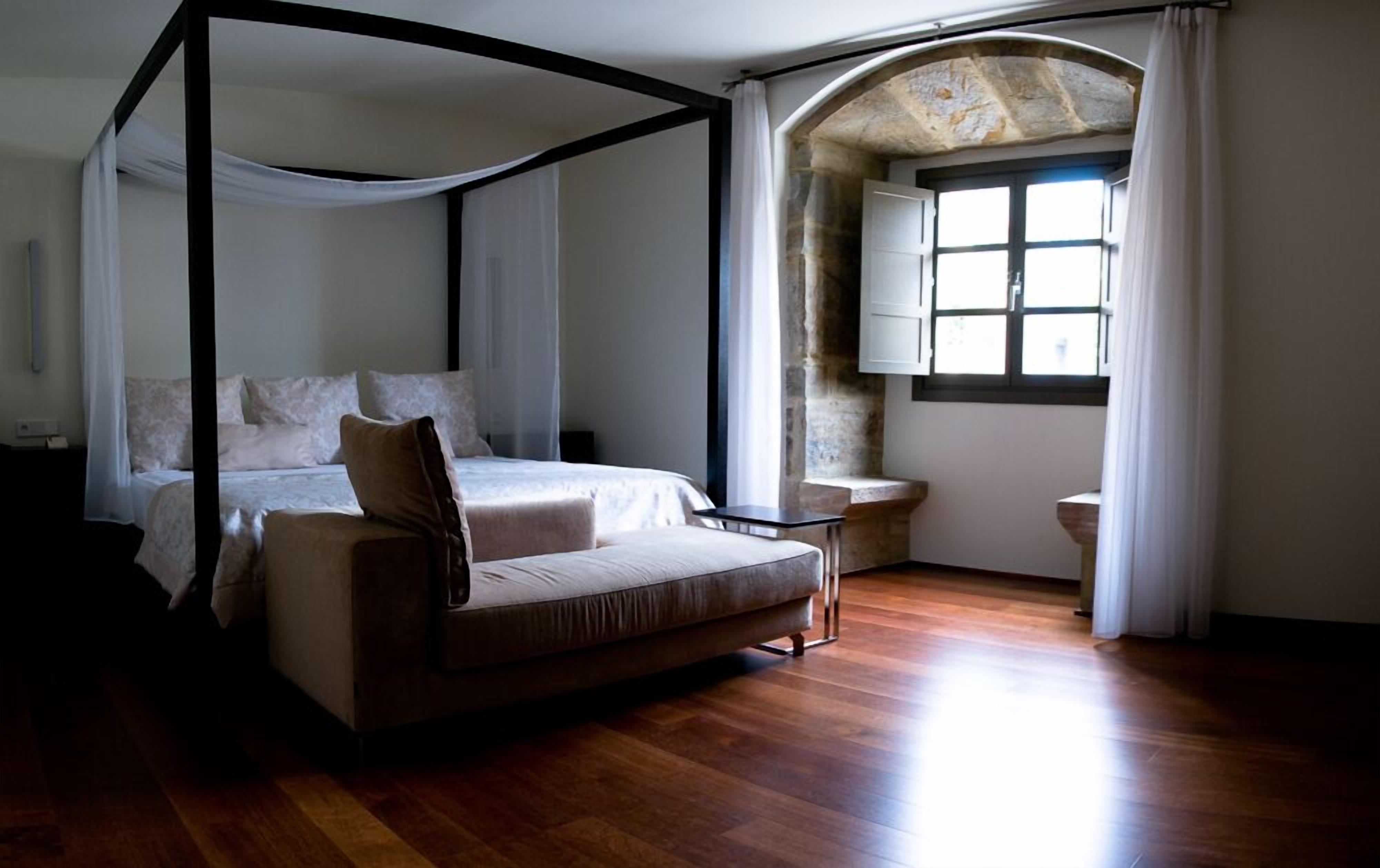 premium double room | 1 bedroom, minibar, desk, blackout curtains