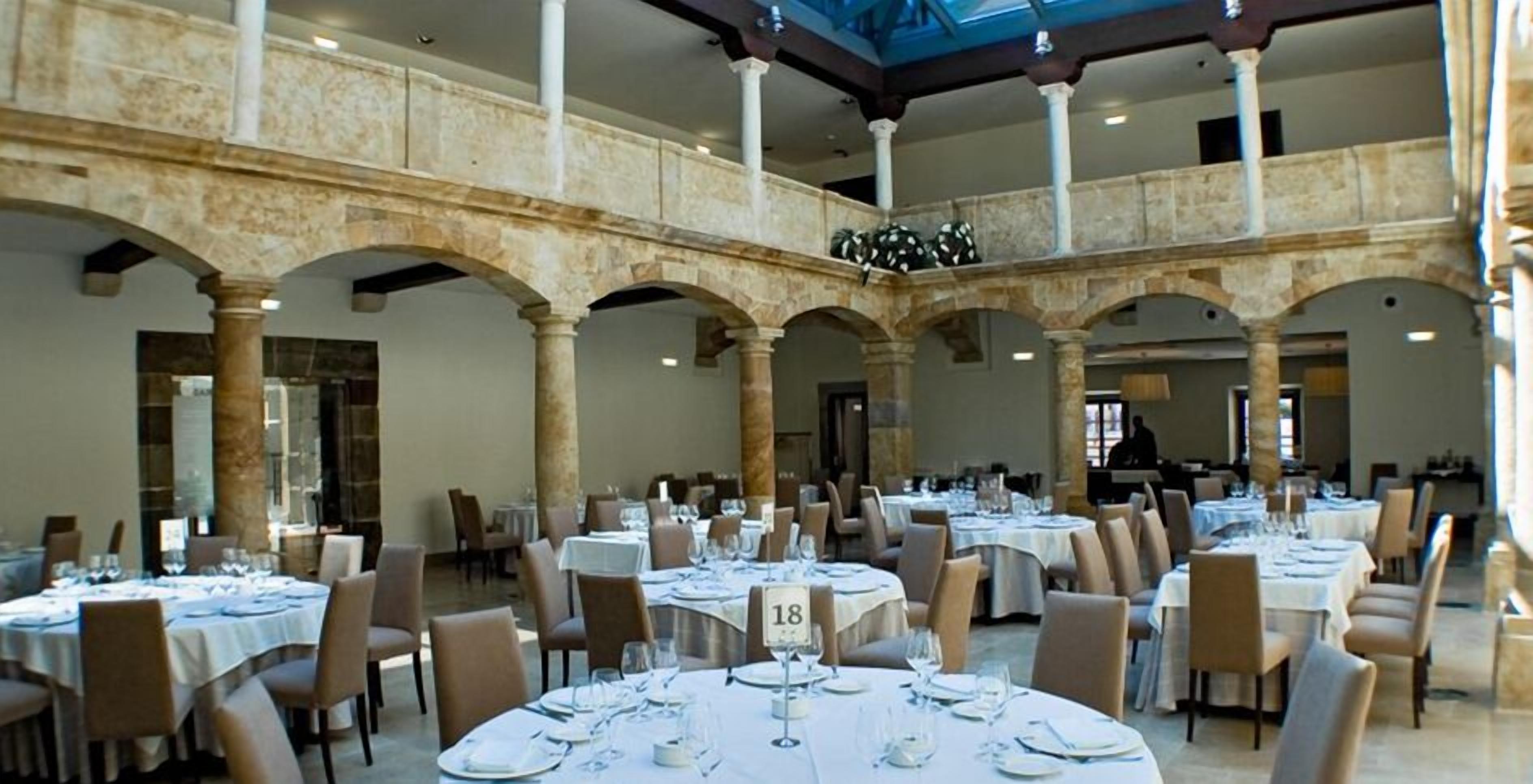 breakfast, lunch, dinner served; local cuisine, al fresco dining