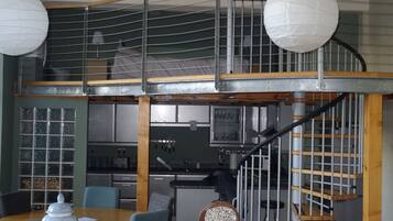 Premium Apartment, 3 Bedrooms, City View | Private kitchen | Fridge, microwave, oven, stovetop