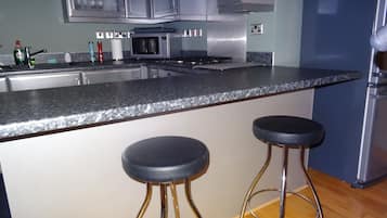 Premium Apartment, 3 Bedrooms, City View | Private kitchen | Fridge, microwave, oven, stovetop