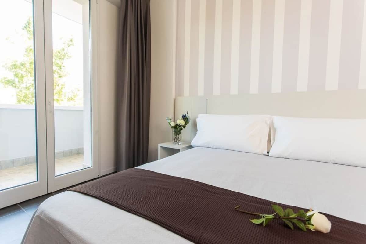 1 habitación, minibar y caja de seguridad en la habitación